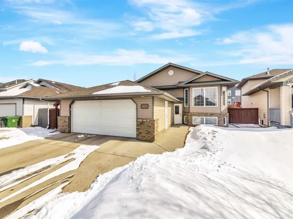 1701 W 52nd Ave, Lloydminster, AB T9V 3K9