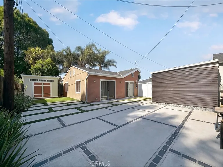 6904 N McLennan Ave — Photo 2