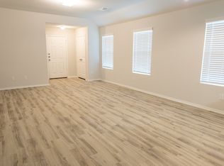 635 Lentisco Dr, Lancaster, TX 75146
