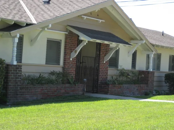 402 W Valencia Mesa Dr, Fullerton, CA 92835