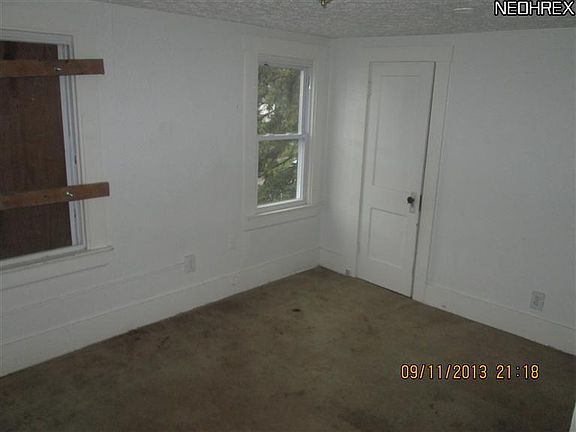 5th image of 315 Ira Ave