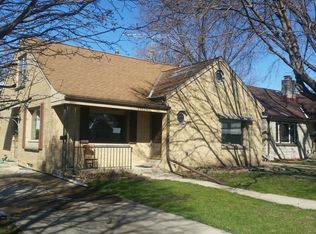 2121 S 80th St, West Allis, WI 53219