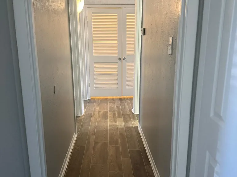 Maxton West Apartment Homes — Photo 104