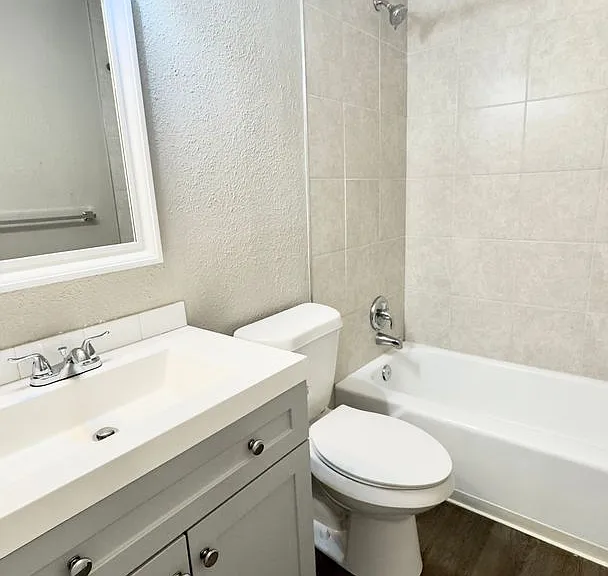 Arcadia Dell Apartments — Photo 21