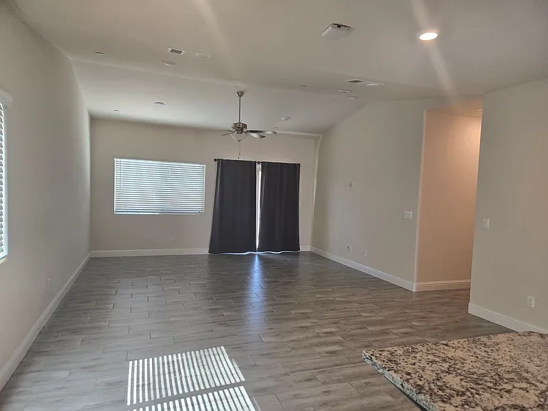 2430 W Mallard Ln — Photo 9