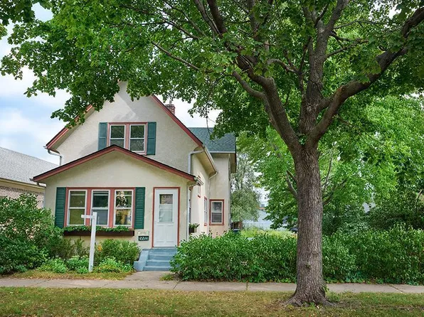 2211 7th St NE, Minneapolis, MN 55418