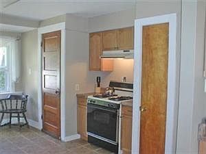 5th image of 10 Winegard St