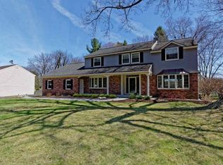 6 Dennin Dr, Menands, NY 12204
