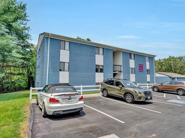 Flats at Thrasher Park — Photo 4
