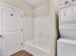 1164 Devils Glen Rd #2, Bettendorf, IA 52722