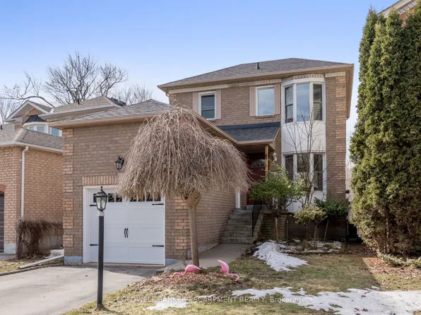 222 Churchill Rd N, Halton Hills, ON L7J 2J2