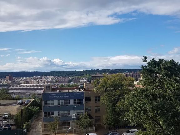 3rd image of 4 Fordham Hill Oval APT 4C