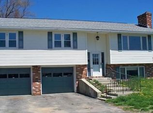 115 Shore Dr, Pittsfield, MA 01201