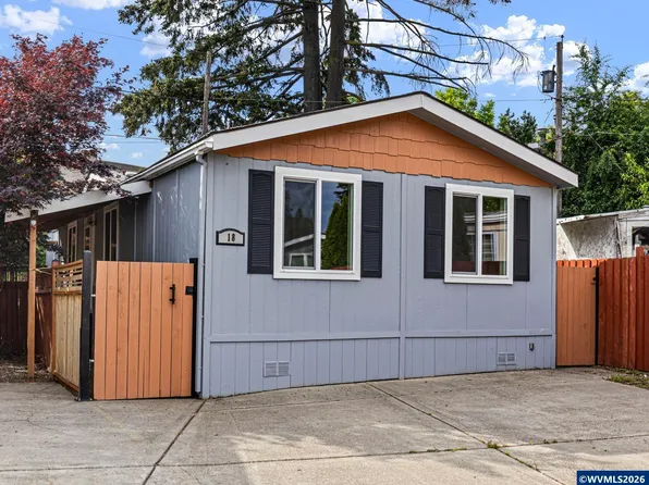 9700 SW Tualatin Rd #18, Tualatin, OR 97062