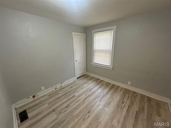 5th image of 814 Elsworth Pl