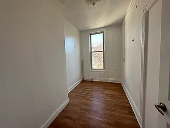 Rented by Capri Jet Realty Corp