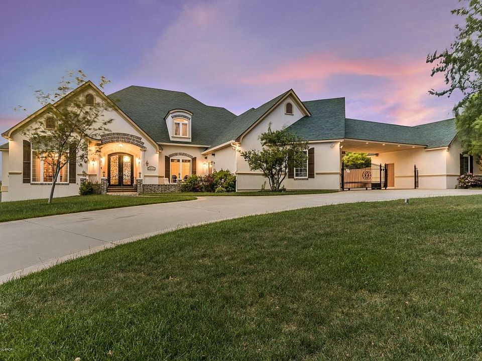 1st image of 6013 Shady Brook Dr