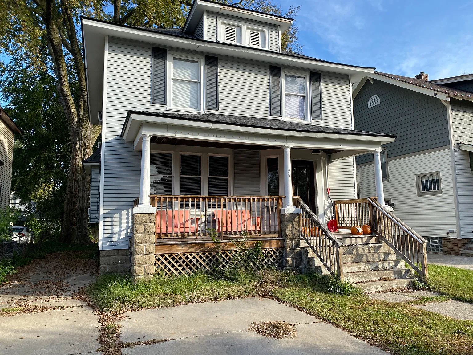 5 bed, 1640 sqft, $2,600 — Photo 2