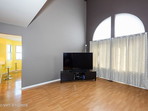 5th image of 1013 Bedford Dr