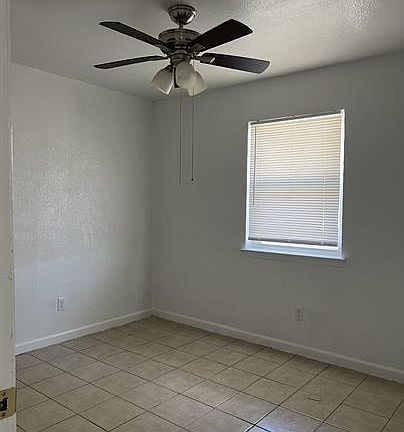 3rd image of 1015 N 14th St #11017373