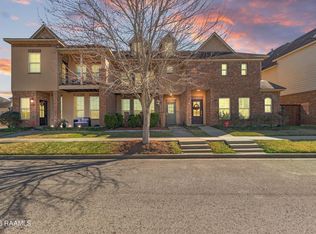102 Stonehurst Dr, Youngsville, LA 70592