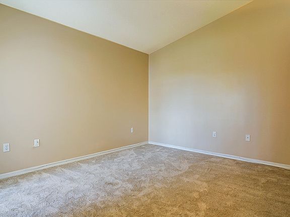 3rd image of 330 SW North Shore Blvd