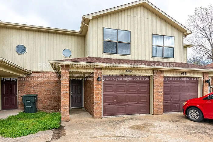 684 W Martha Dr