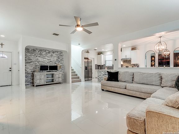 4th image of 3519 Sunbird Bay