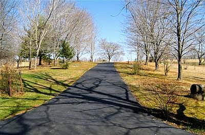 4th image of 139 Phyllis Lea Dr
