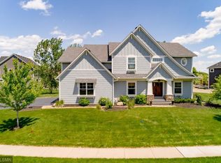 2917 Fairway Dr, Chaska, MN 55318