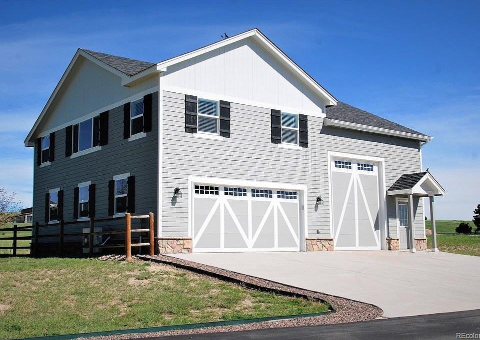 2nd image of 1835 Sheffield Cir