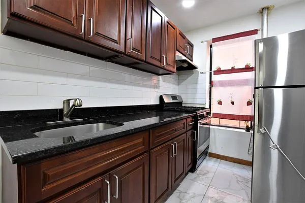 Rented by Clove Realty LLC | media 15