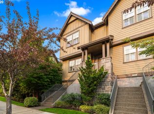 602 SW Trillium Creek Ter, Portland, OR 97225