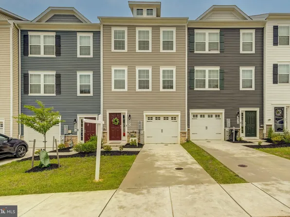 5059 Silver Oak Dr, Rosedale, MD 21237