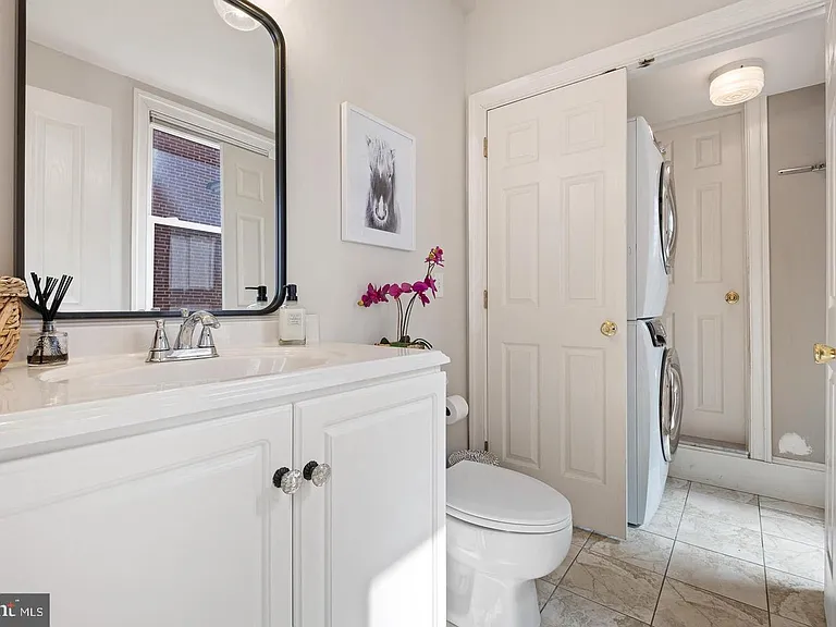 1419 Hamilton St — Photo 19