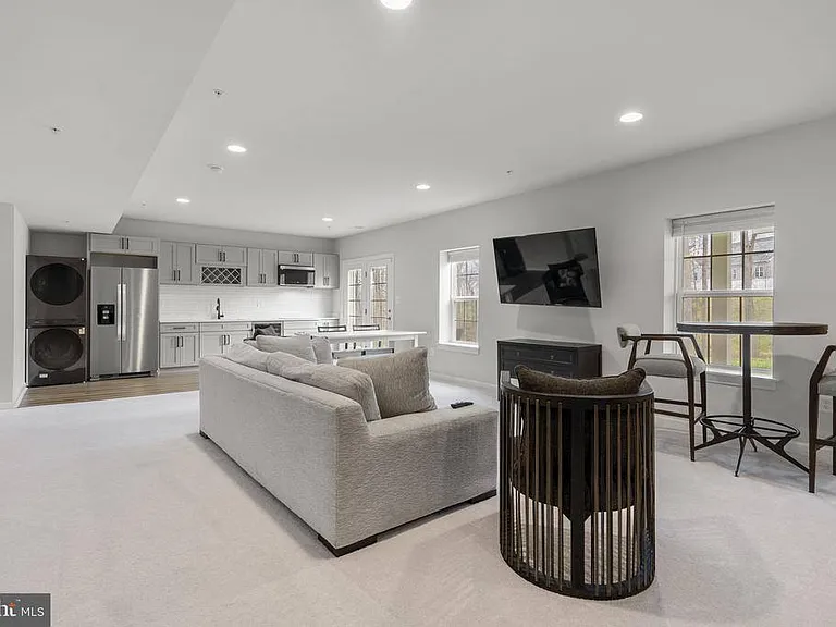 5604 Big Huntingdon Ln — Photo 48