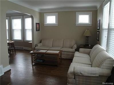 2nd image of 1595 Anita Ave