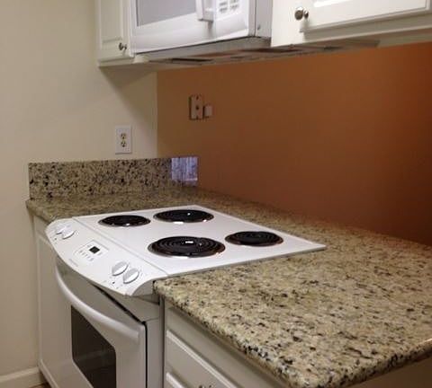 3rd image of 1629 H St APT 01