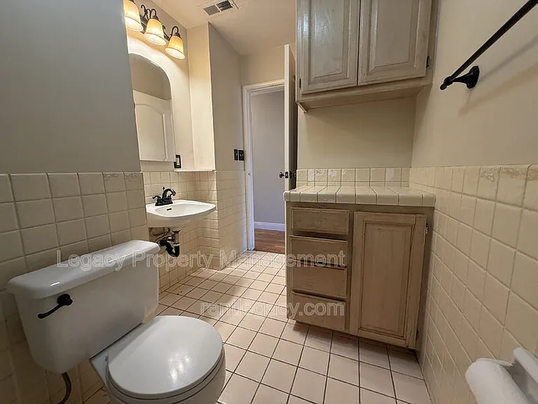 309 Plum St — Photo 8