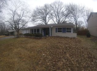 5925 W 87th St, Overland Park, KS 66207