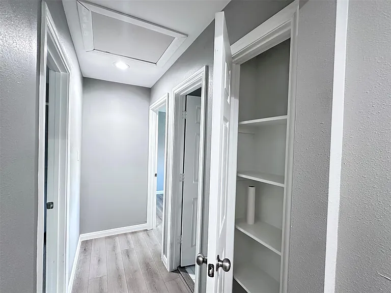 4519 Oak Shadows Dr — Photo 17