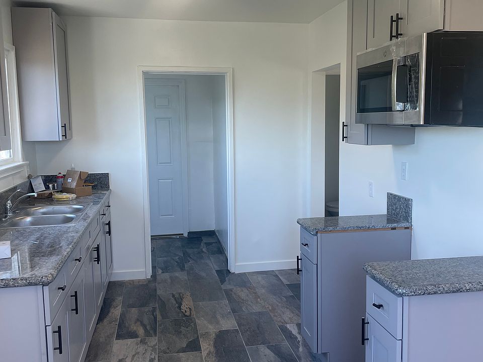 1st image of 3400 W 82nd Pl