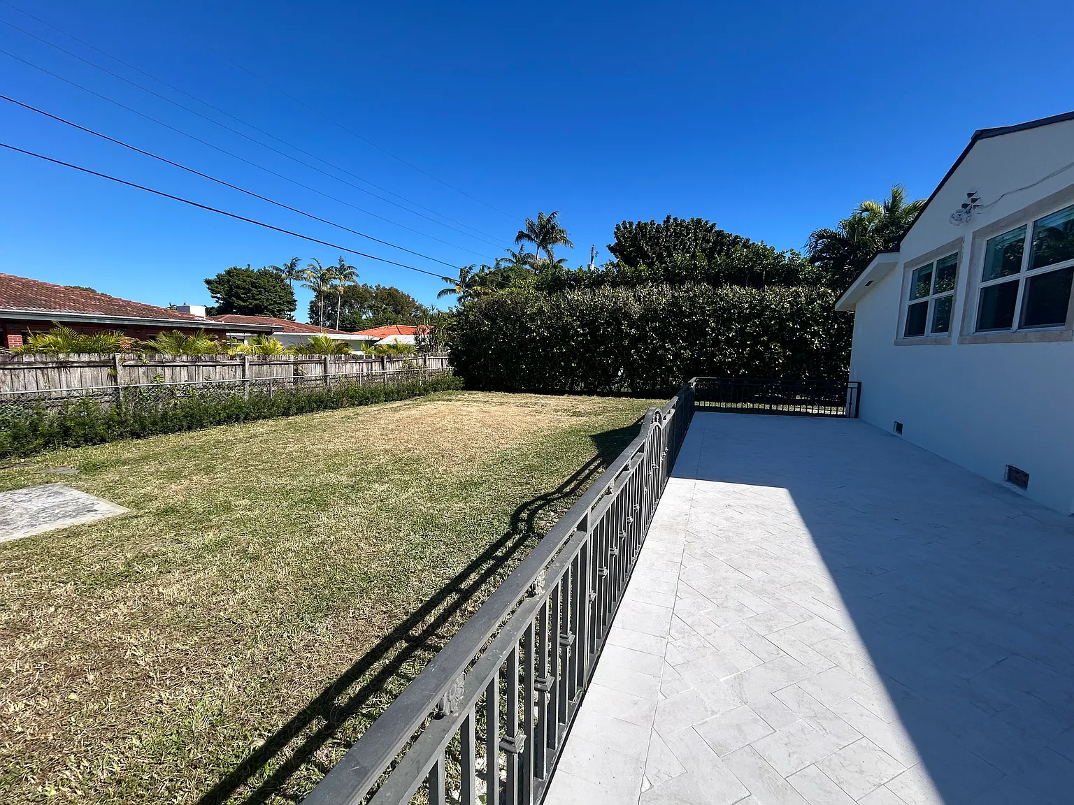 3 bed, 2.5 bath, 1907 sqft, $6,500 — Photo 4
