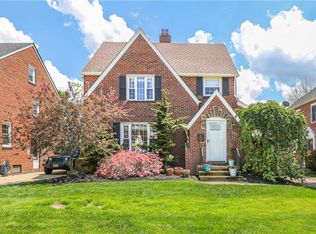 21130 Edgecliff Dr, Euclid, OH 44123