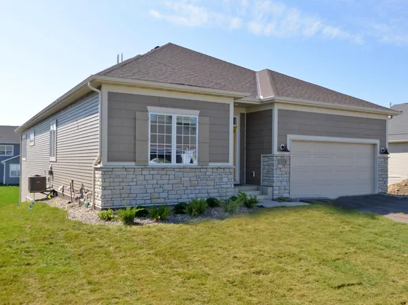 1939 Mulberry Ln, Carver, MN 55315