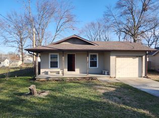 104 S Delaware St, Nixa, MO 65714