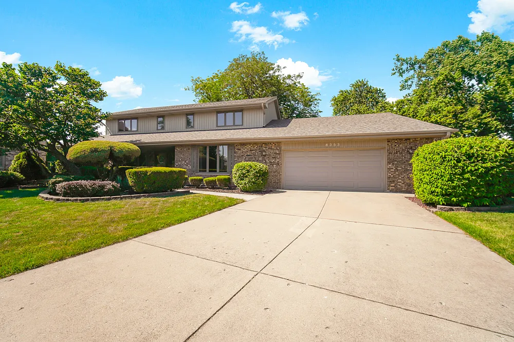 8353 Arrowhead Ln photo 1