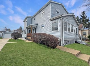 1718 Chatham St, Racine, WI 53402