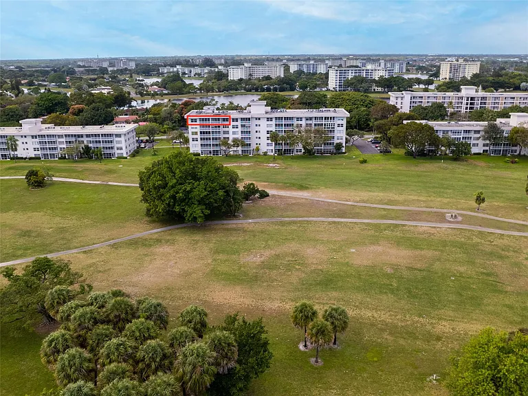 2850 N Palm Aire Dr #601 — Photo 39
