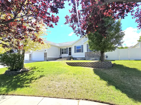 6660 S Duchess St, West Jordan, UT 84081